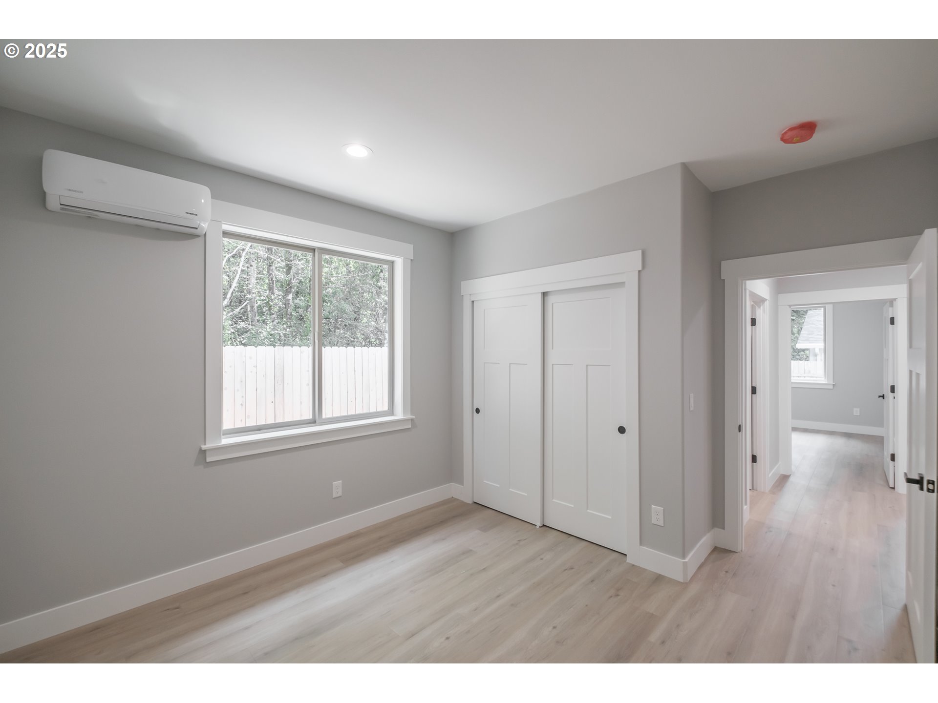 property viewer photo 25