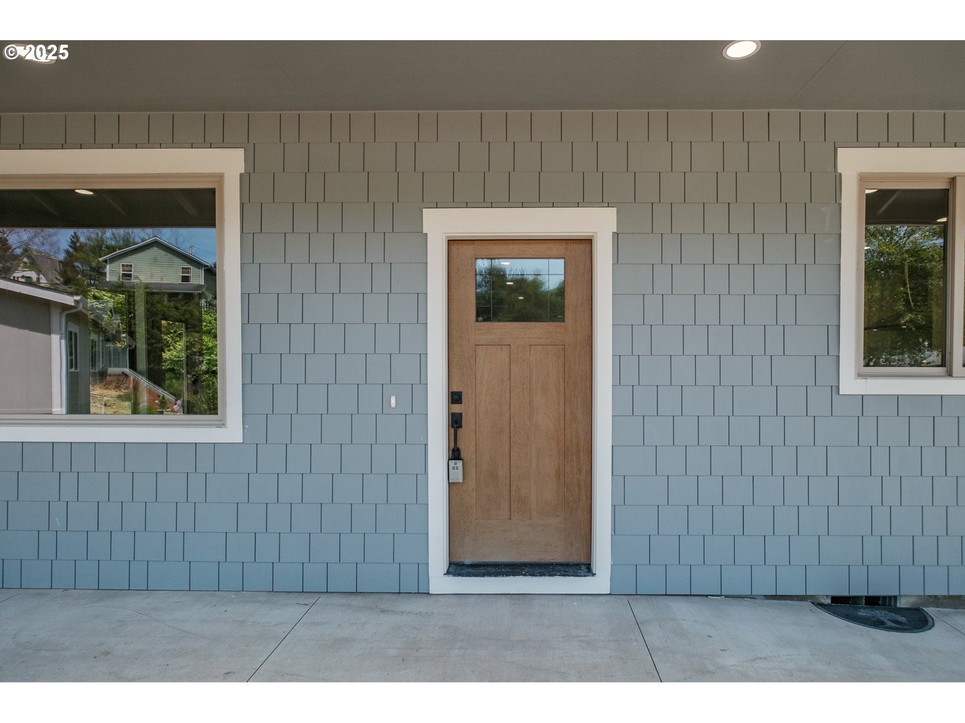 property viewer photo 3