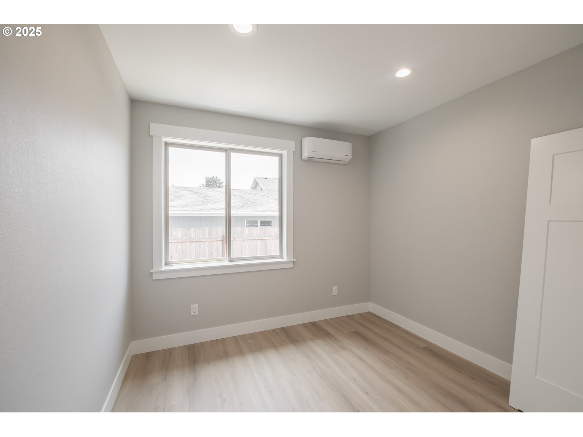 property viewer photo 30