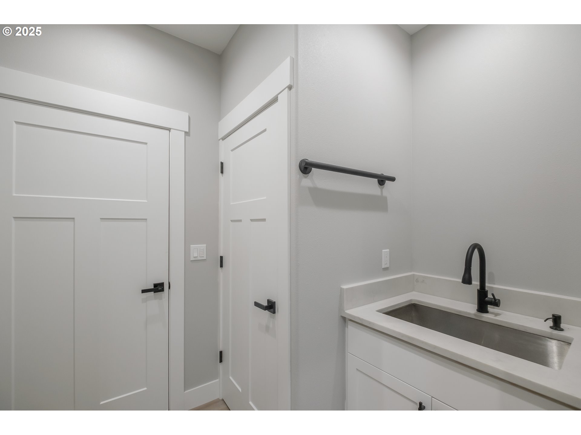 property viewer photo 32