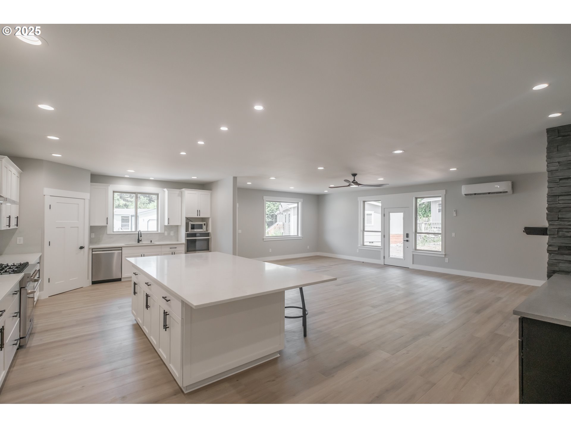 property viewer photo 34