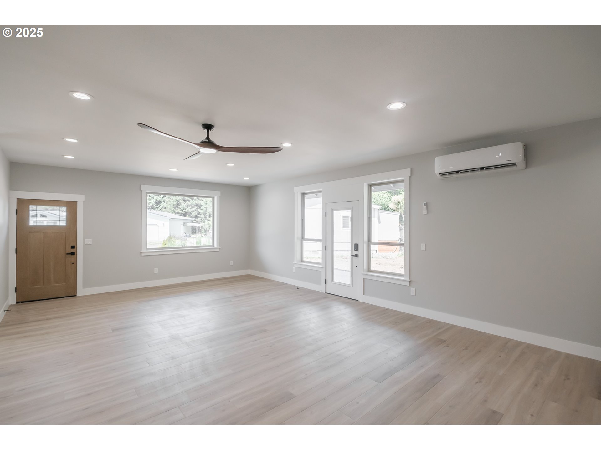 property viewer photo 8
