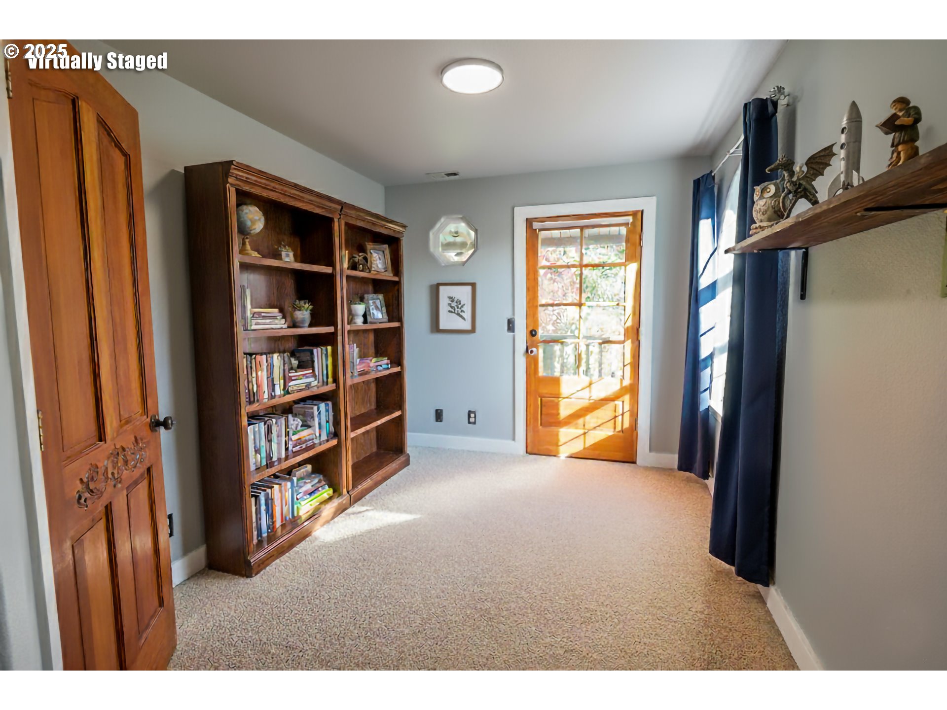 main property photo 28