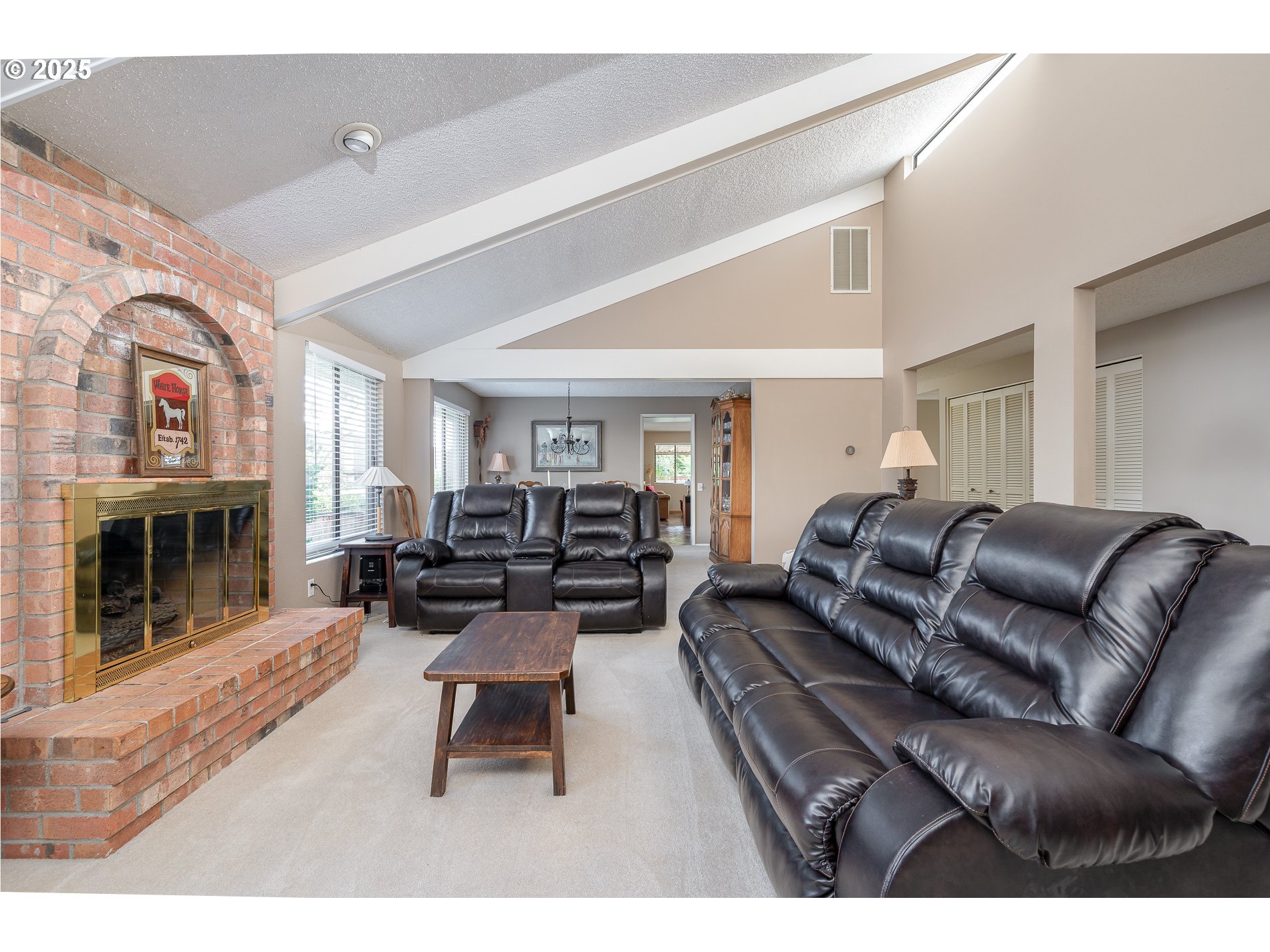 property viewer photo 12