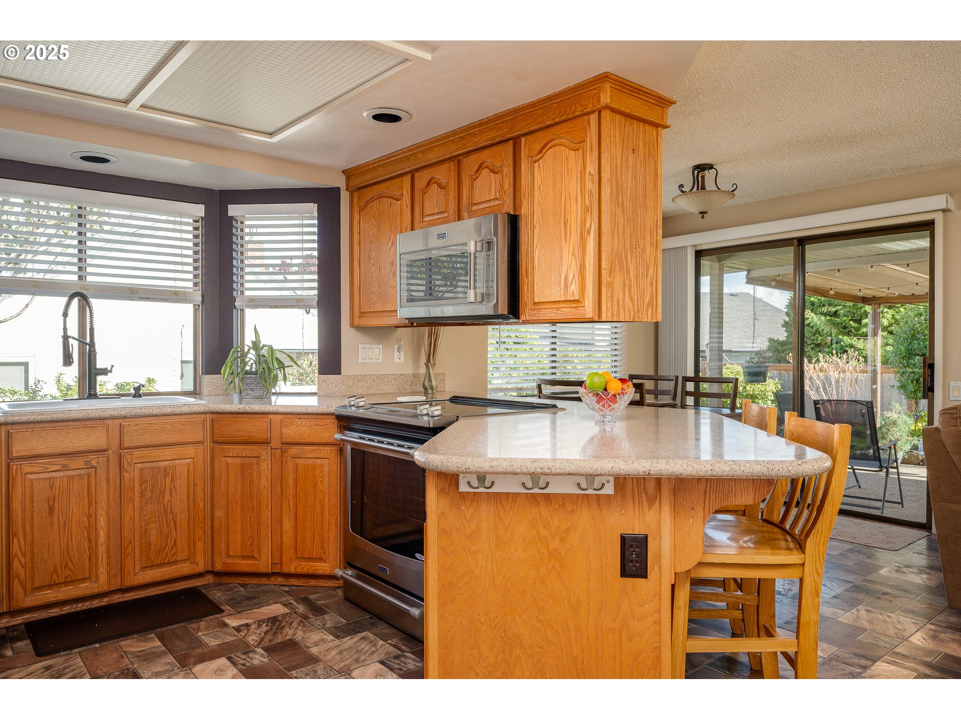property viewer photo 15