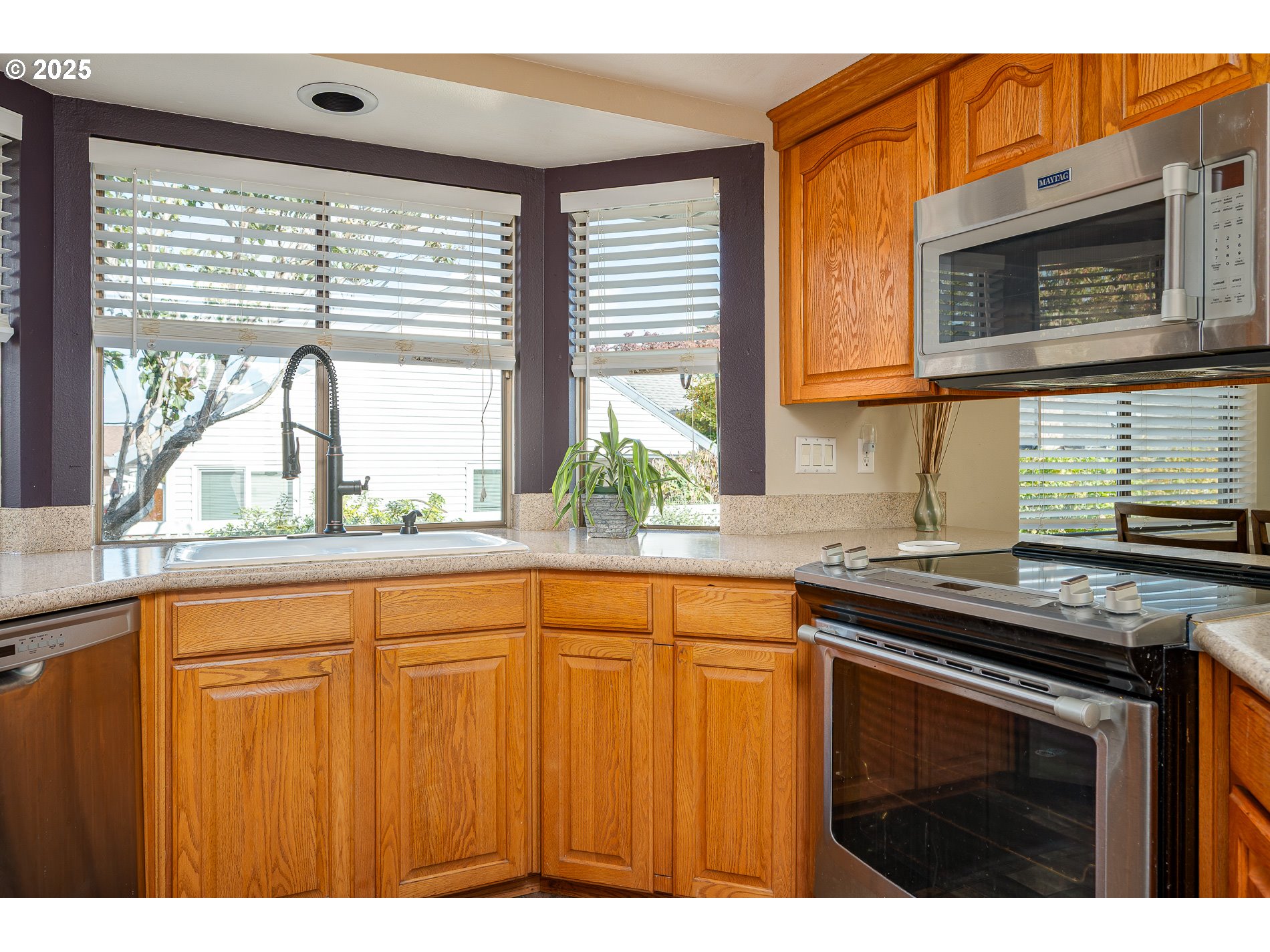 property viewer photo 19
