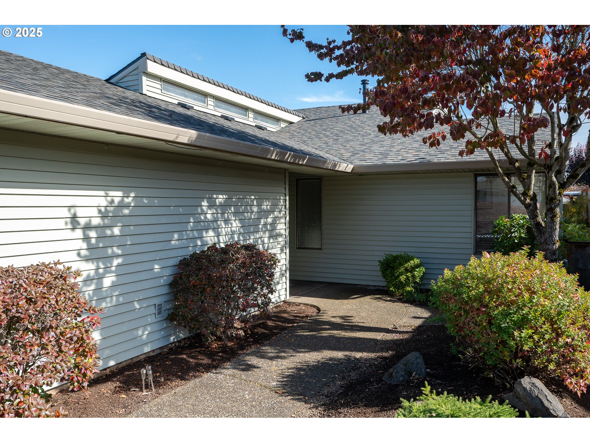 property viewer photo 2
