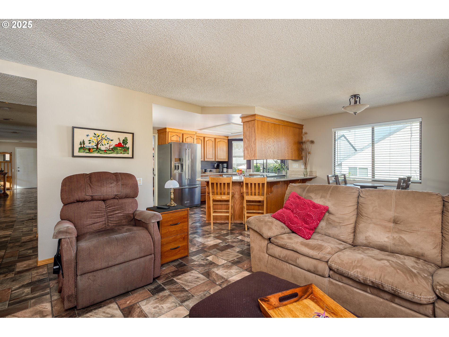 property viewer photo 25