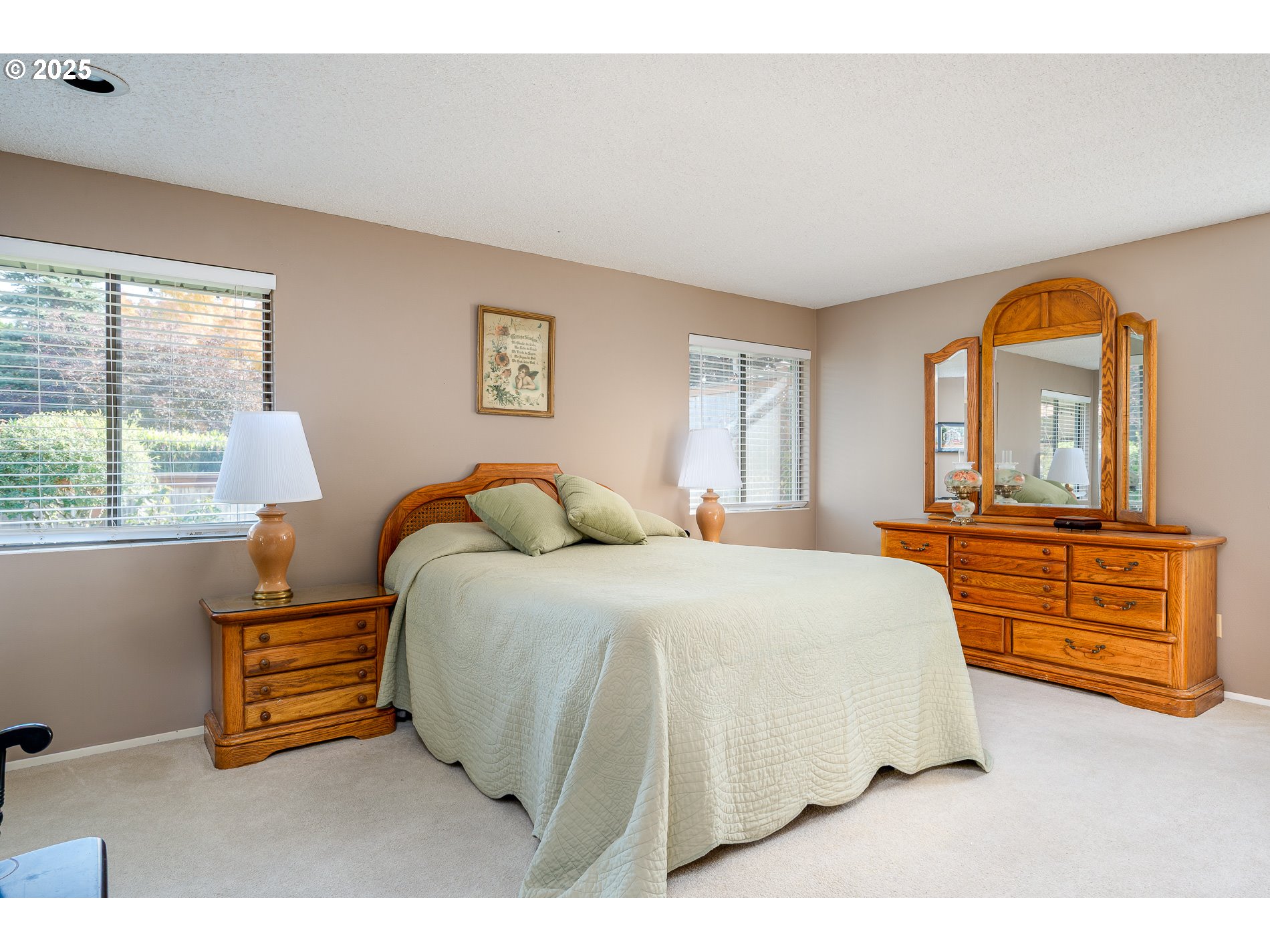 property viewer photo 26