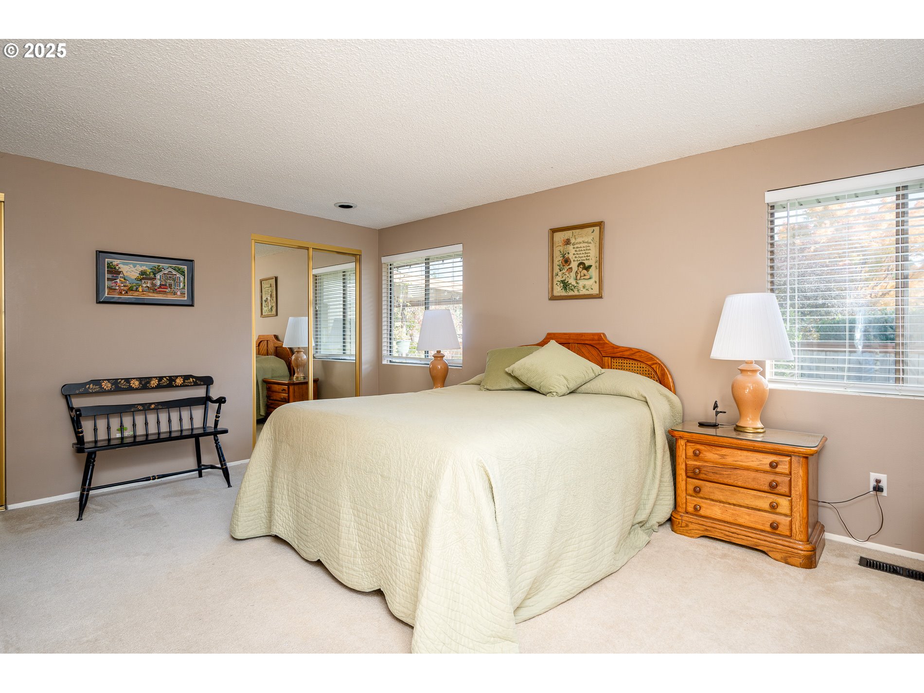 property viewer photo 27