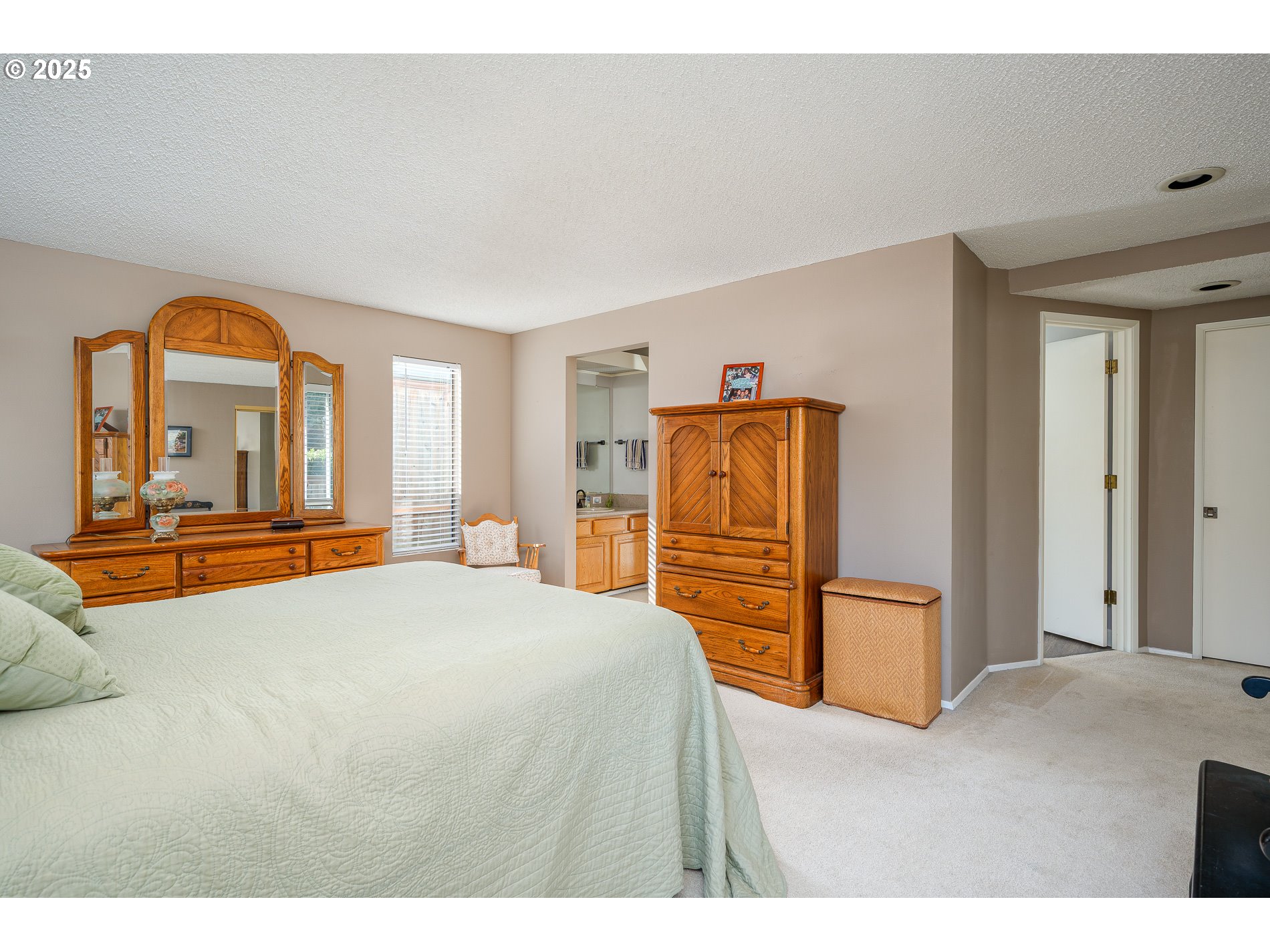 property viewer photo 28
