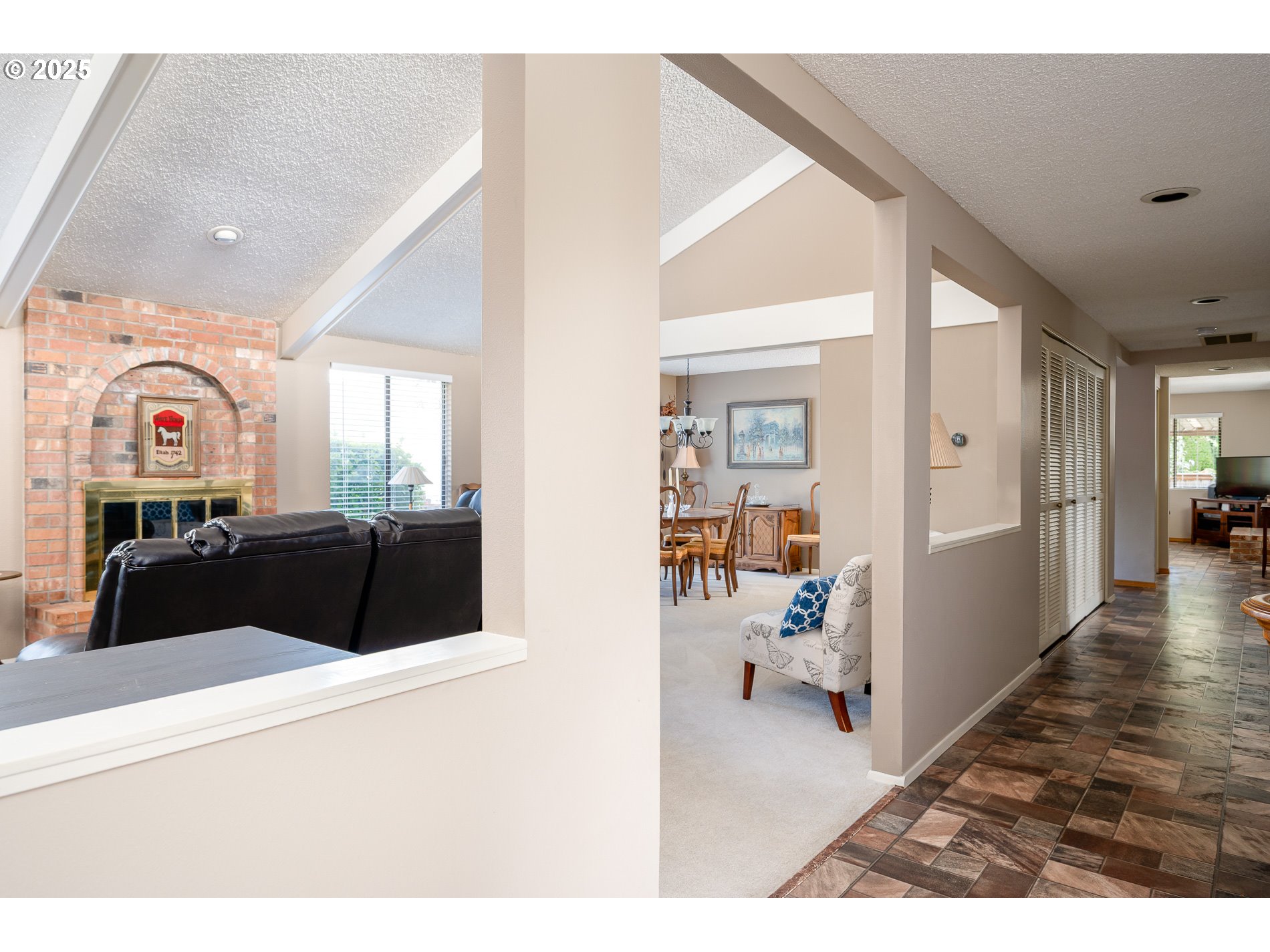 property viewer photo 3