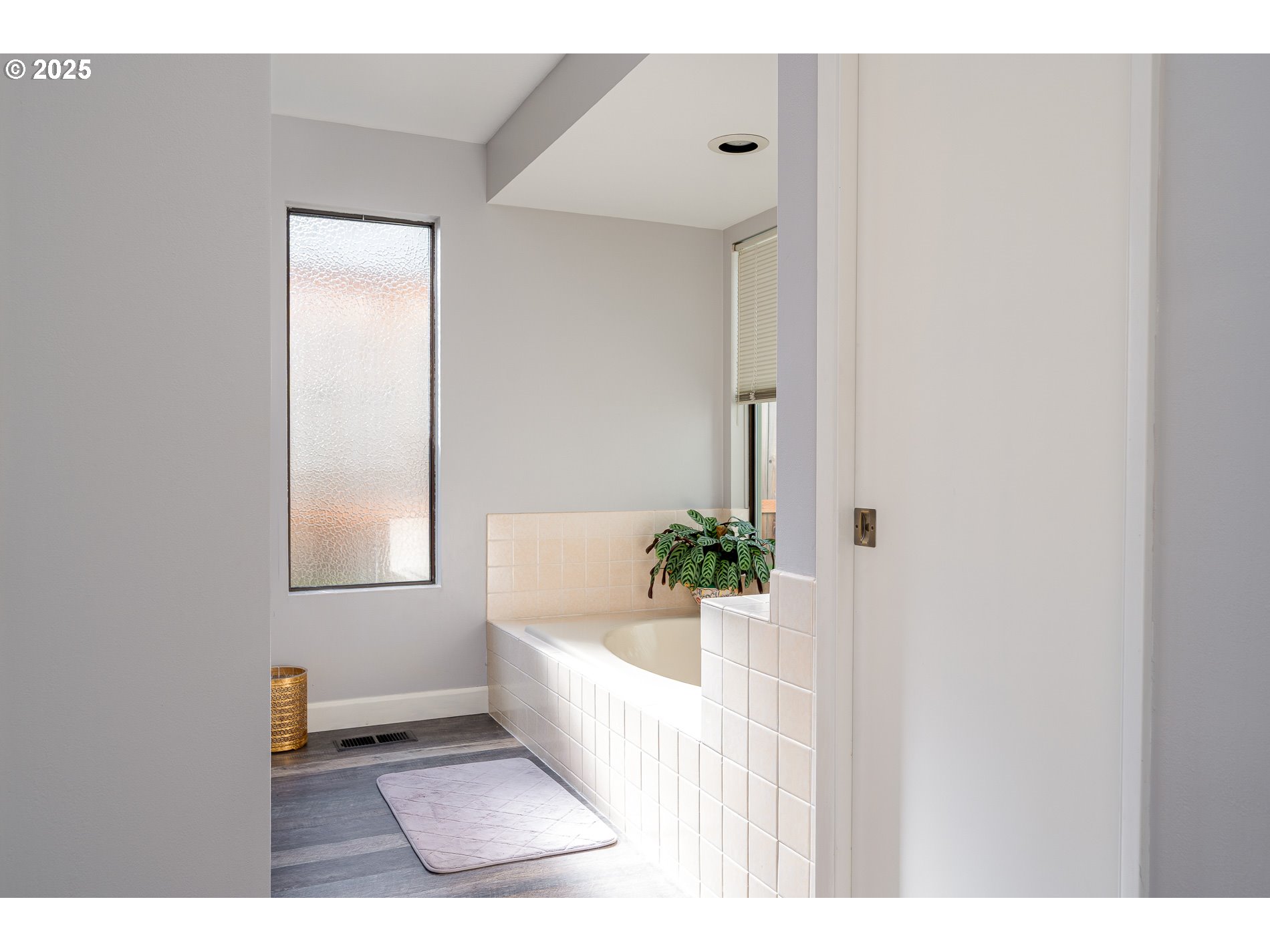 property viewer photo 31