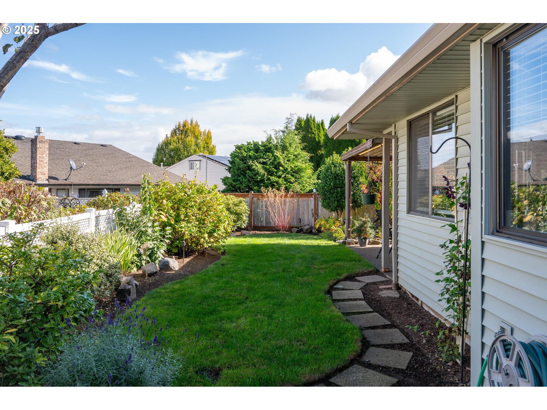 property viewer photo 35