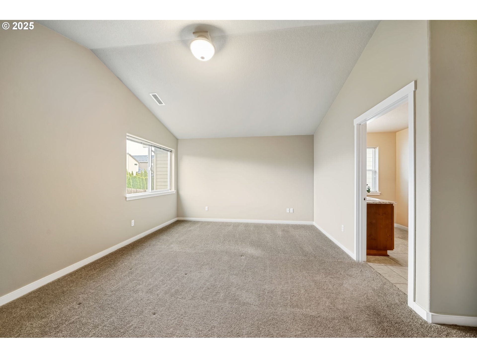 property viewer photo 21