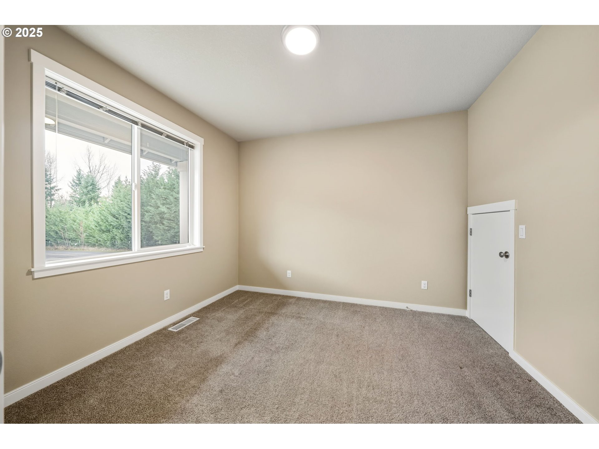 property viewer photo 28