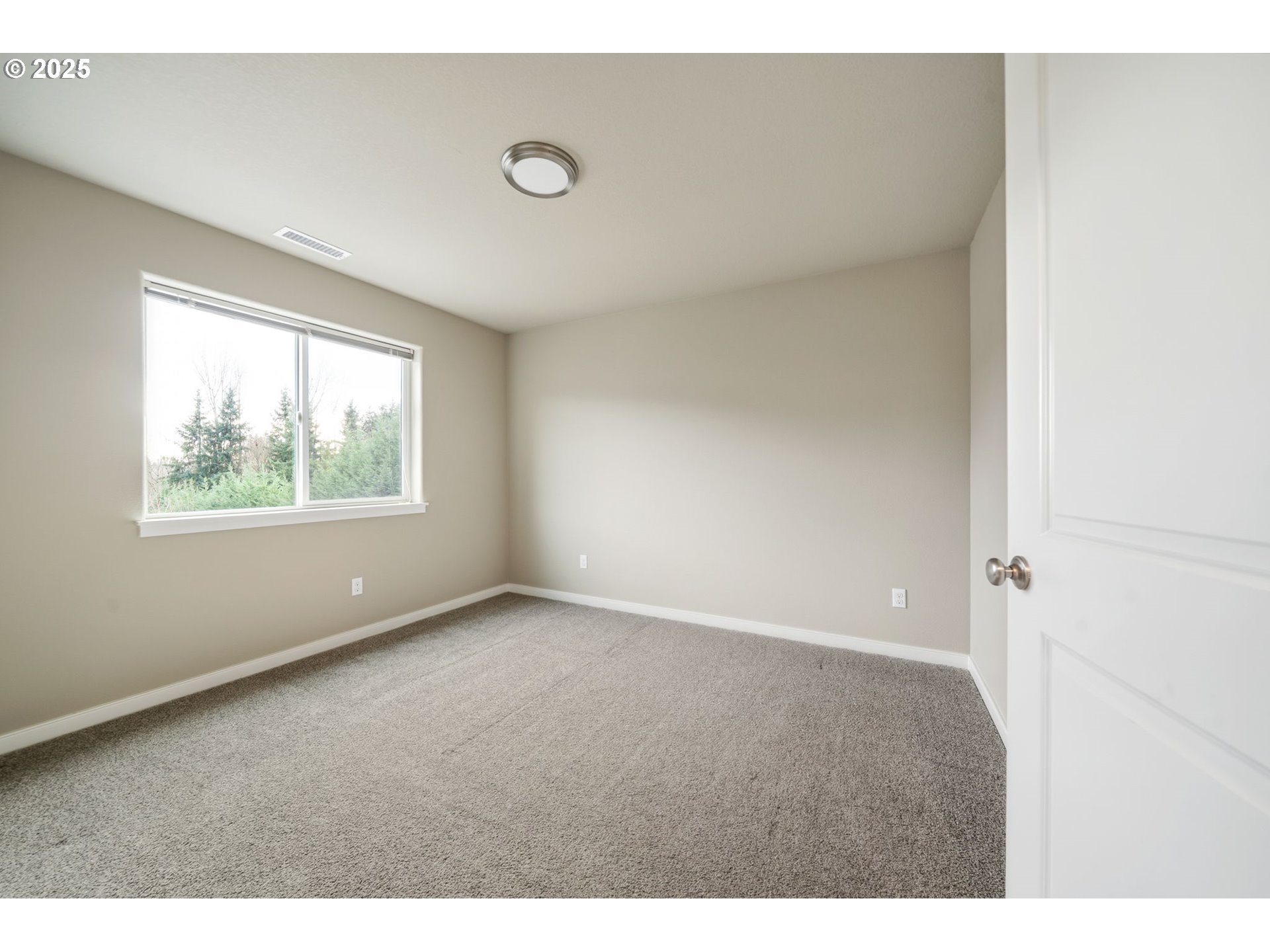 property viewer photo 29