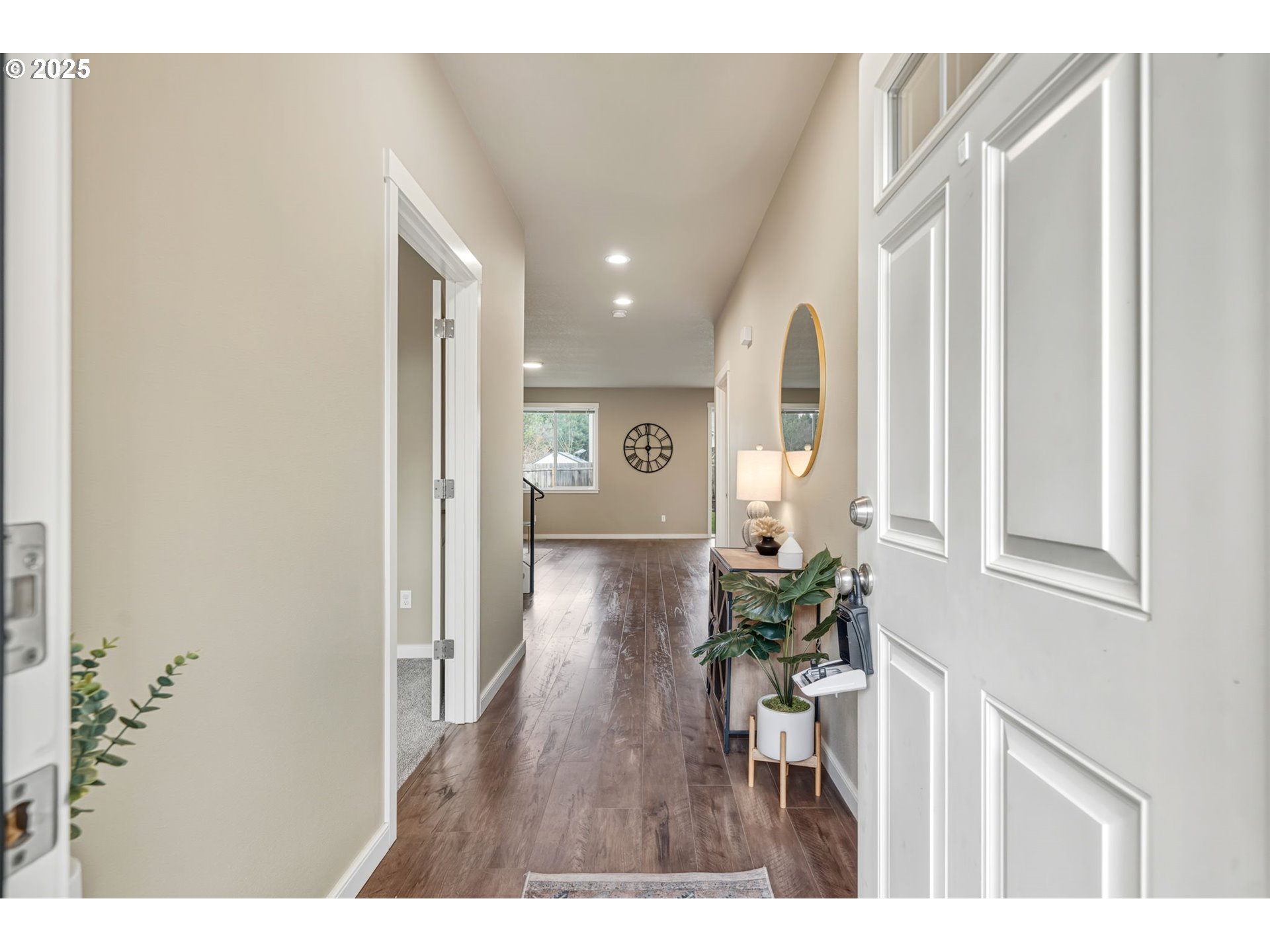 property viewer photo 3