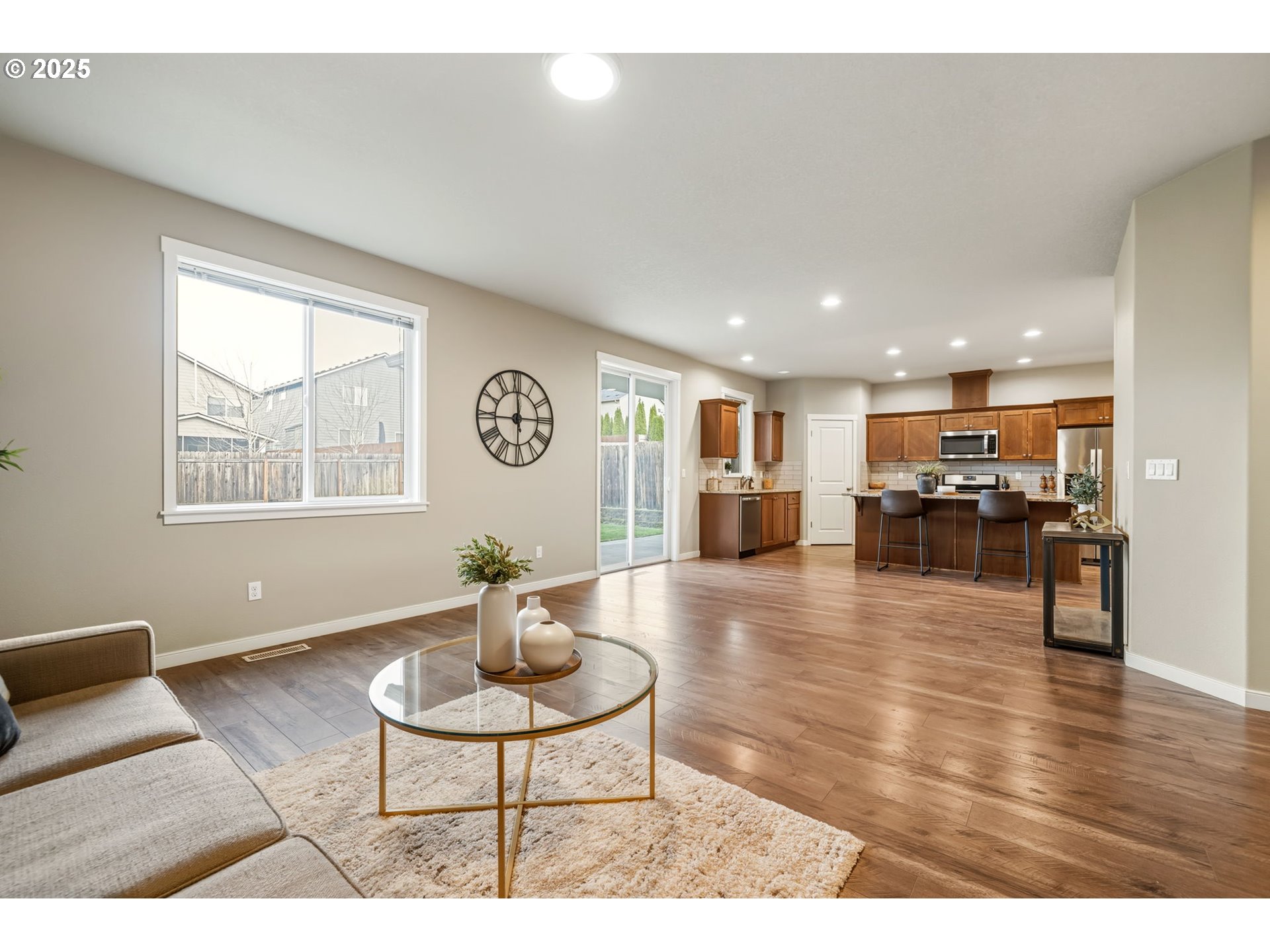 property viewer photo 8
