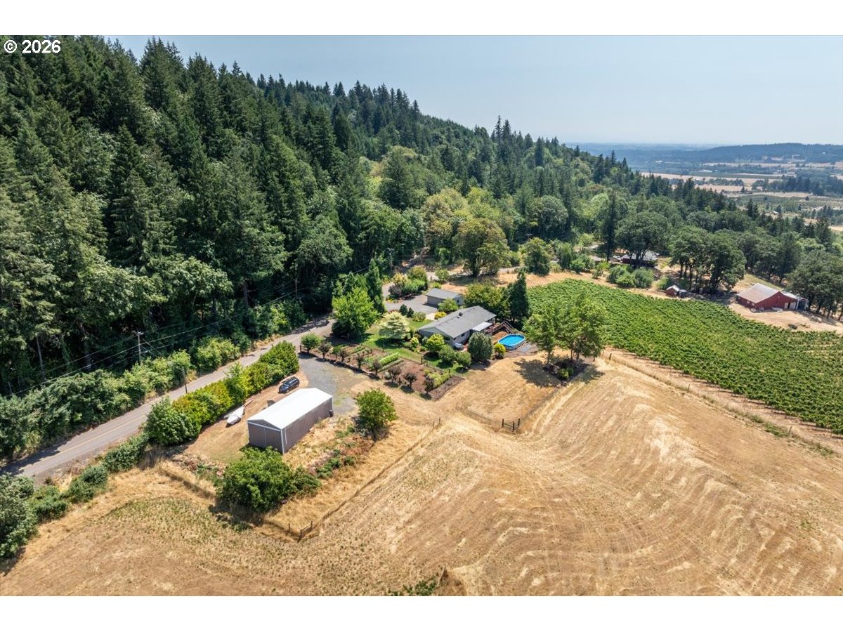 main property photo 10