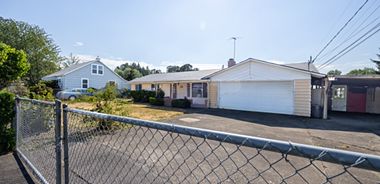 image of property with 3 Bed | 2 Bath | 2,922 Sqft