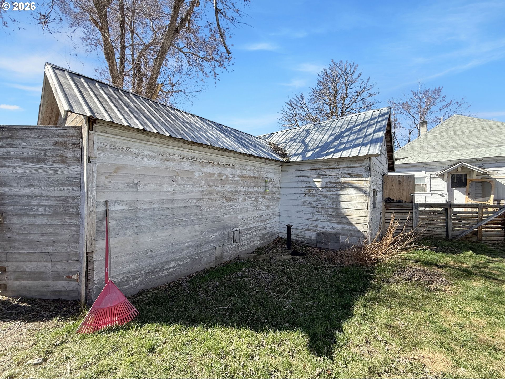 main property photo 41