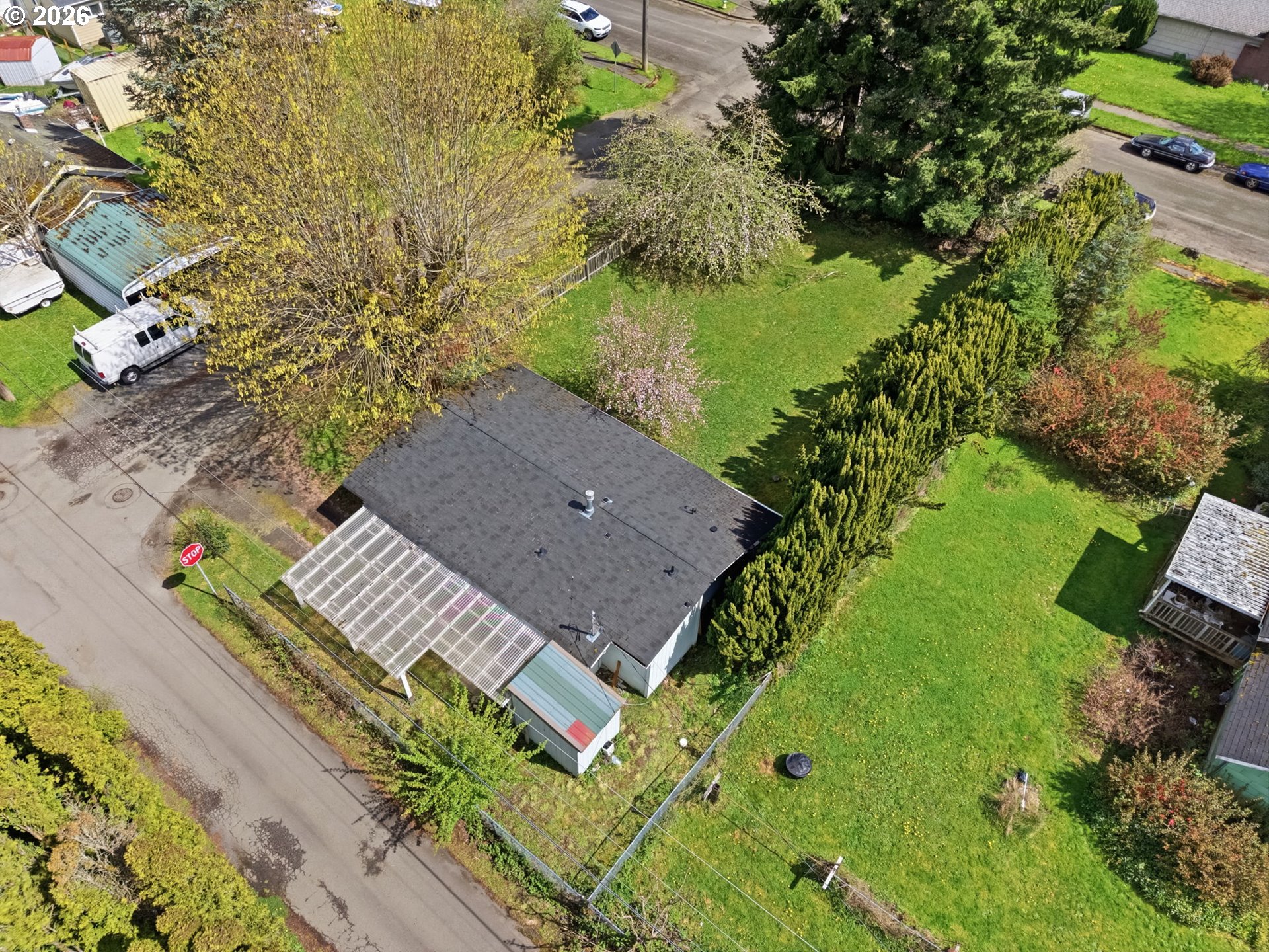 main property photo 28