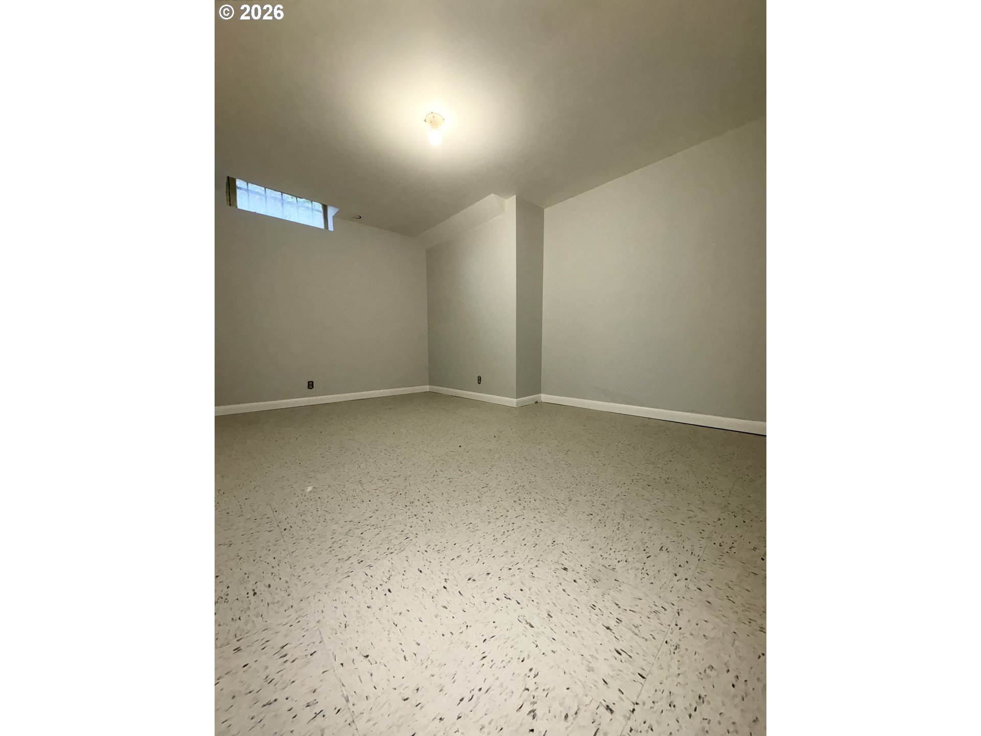 property viewer photo 11