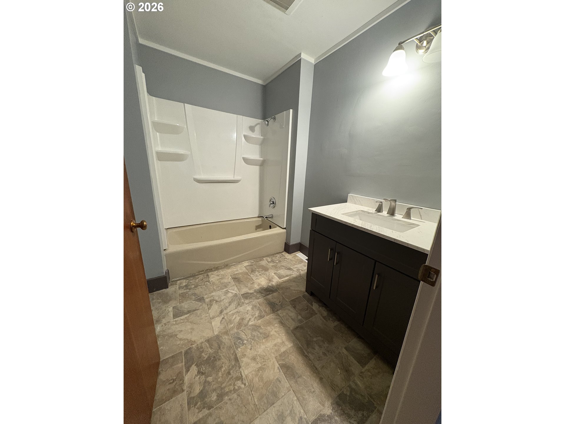 property viewer photo 3