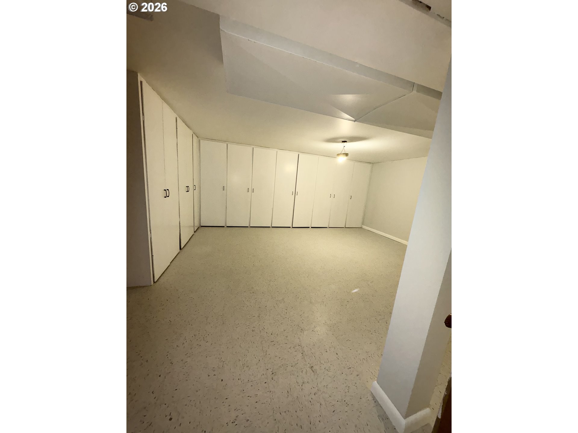 property viewer photo 7