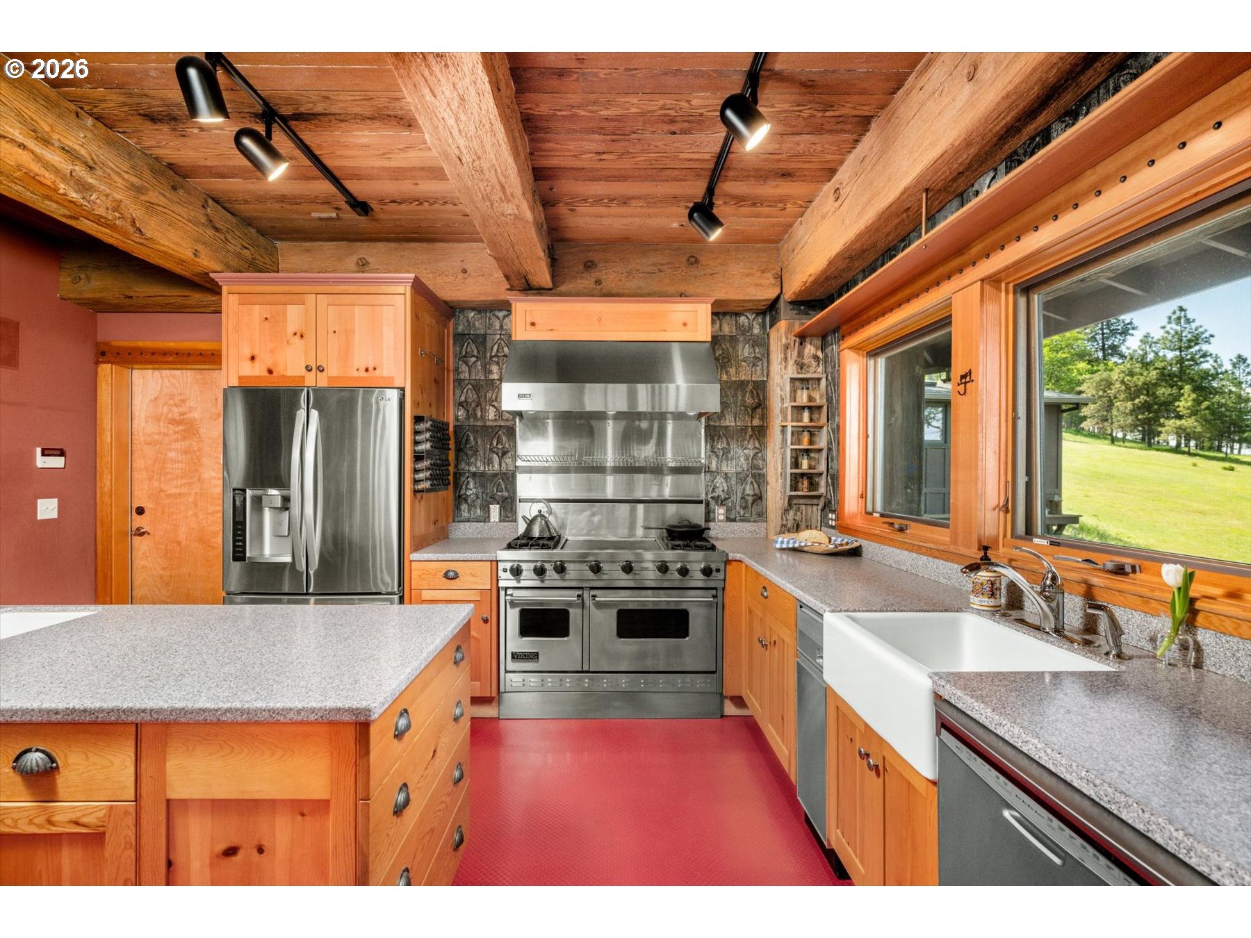 main property photo 19