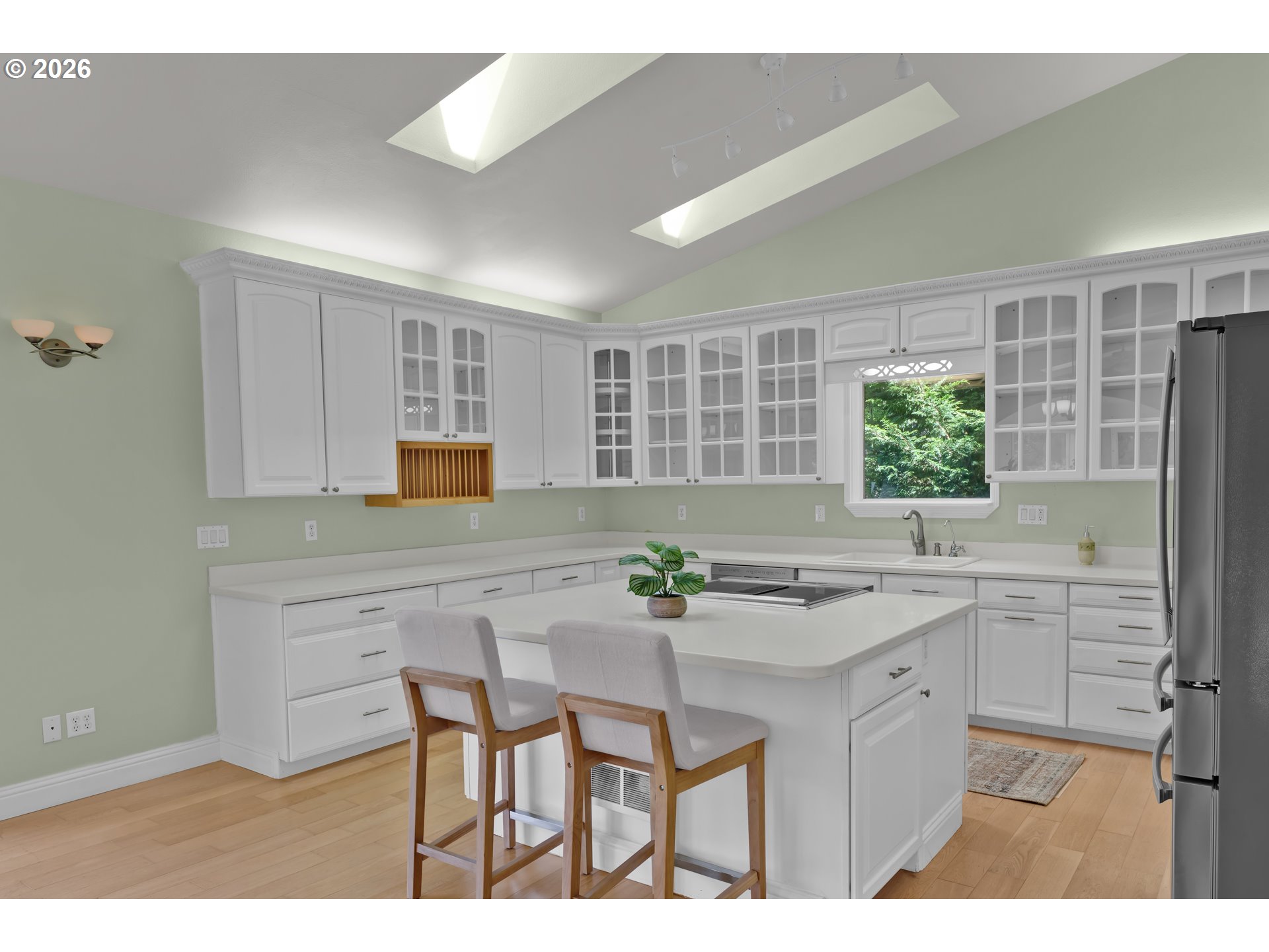 main property photo 22