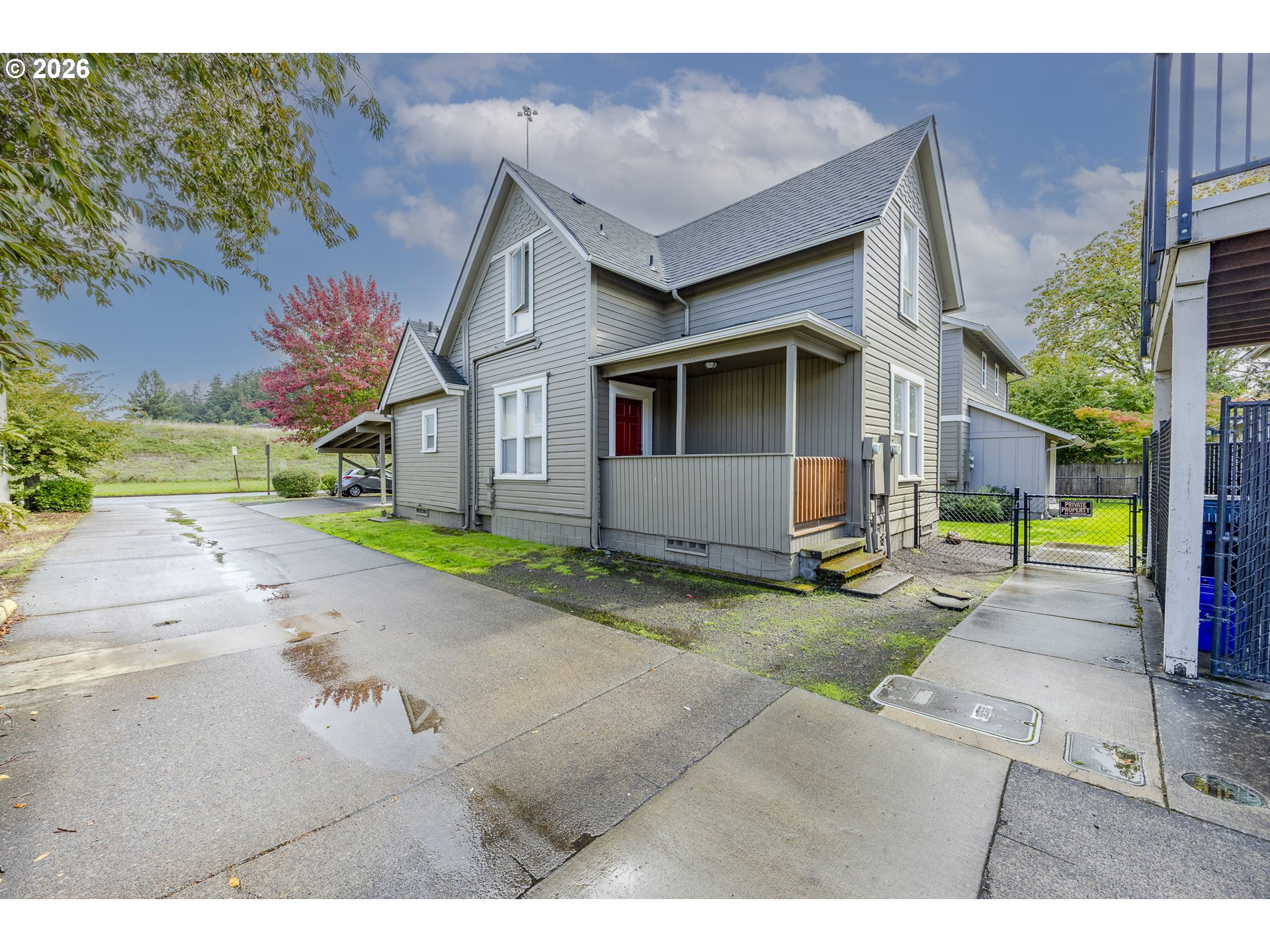 main property photo 16