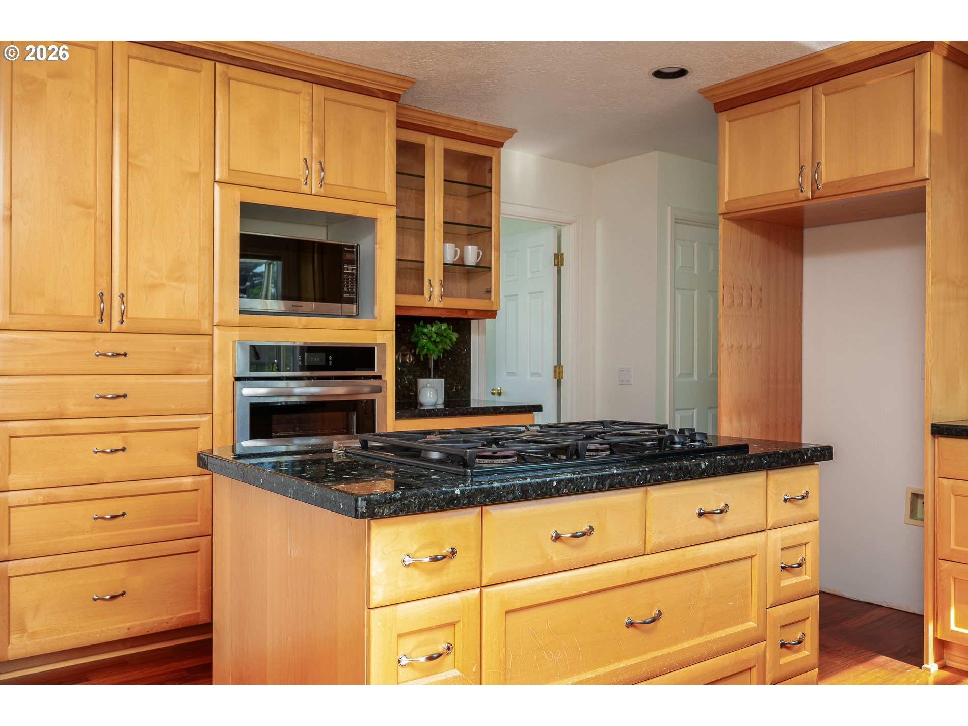main property photo 17