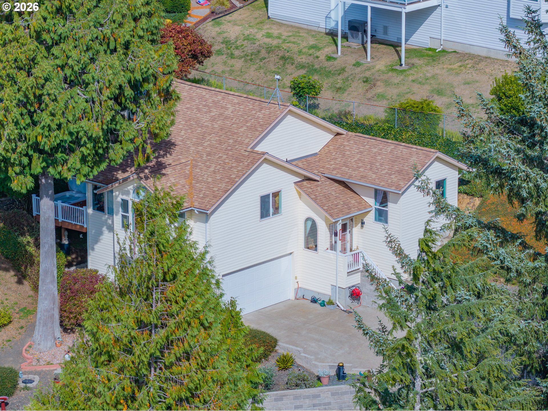 main property photo 41