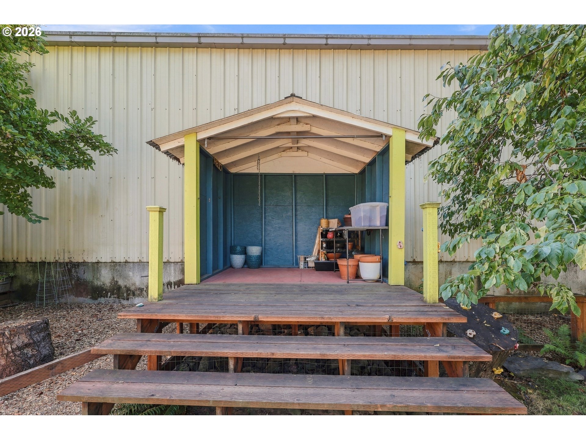 main property photo 30