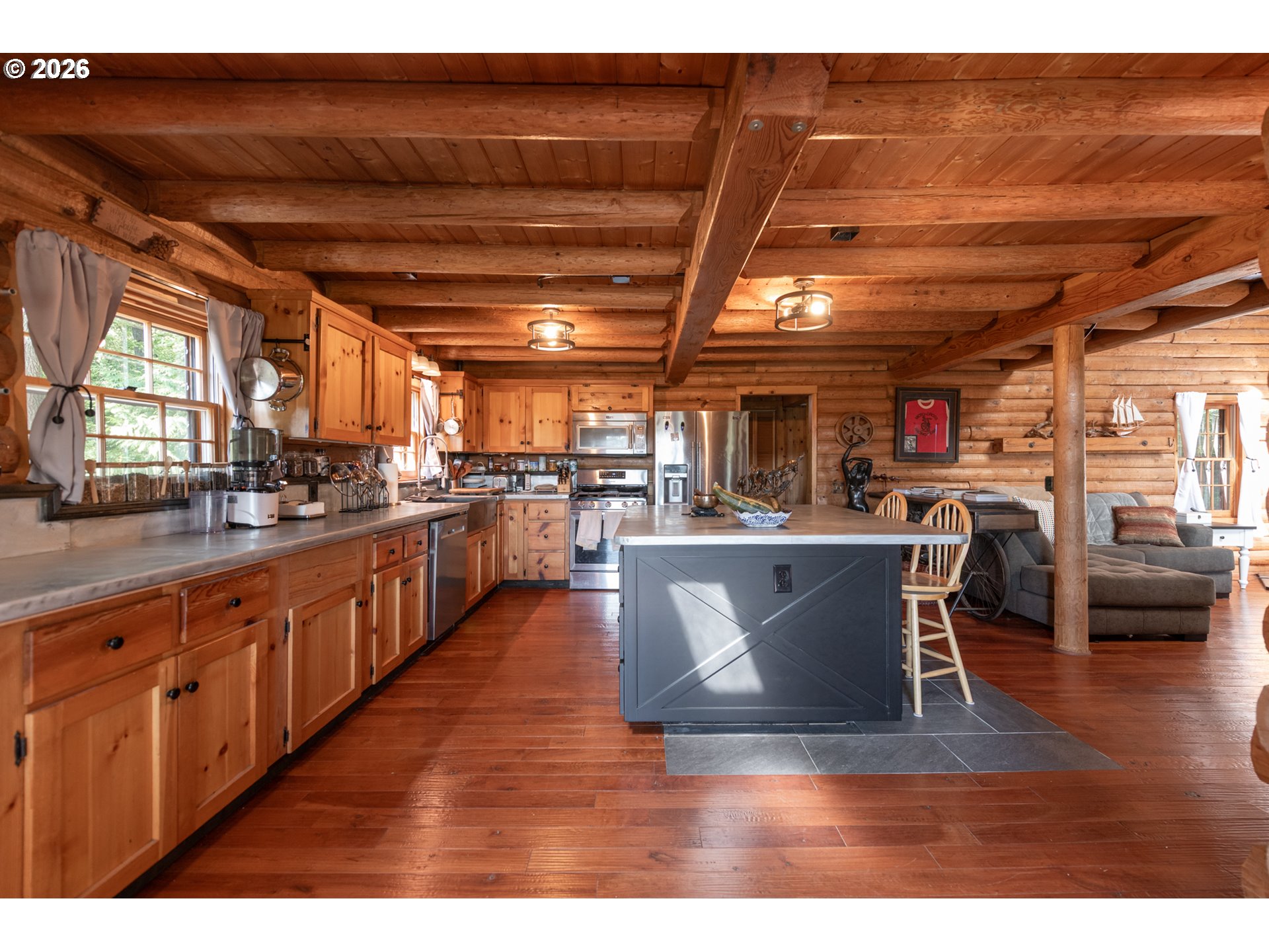 main property photo 8