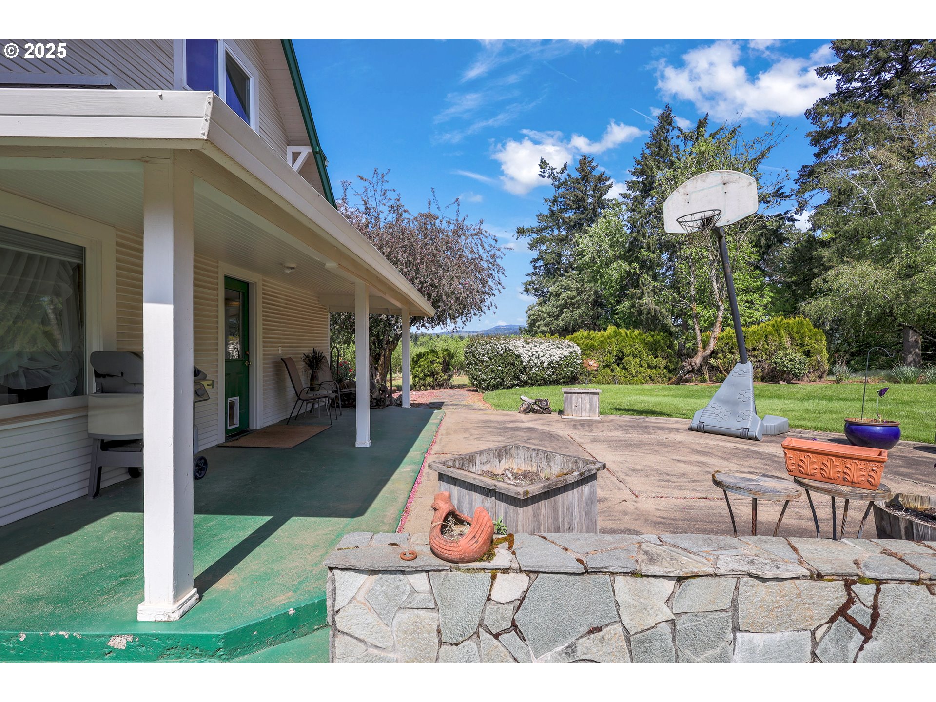 main property photo 20