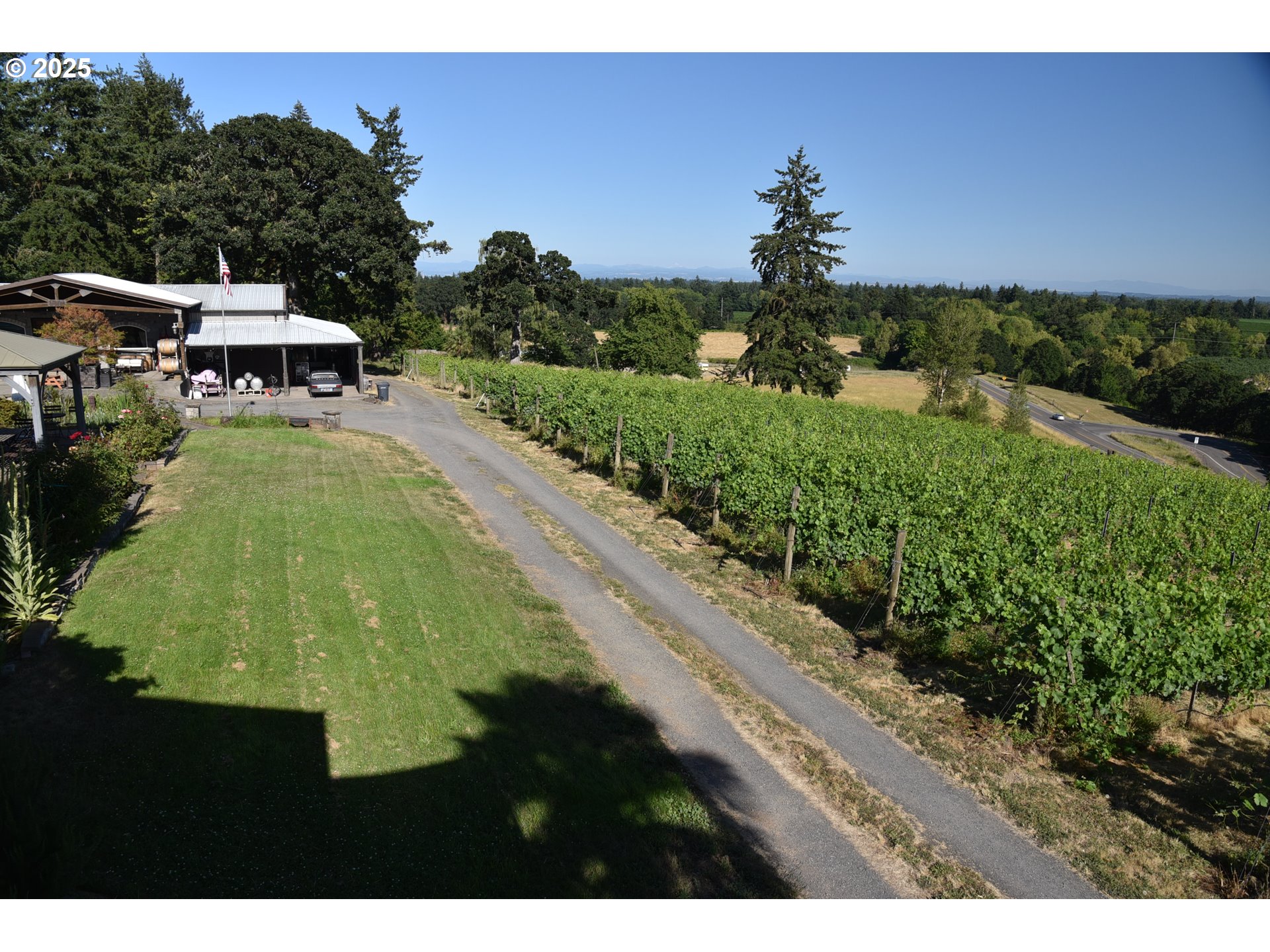 main property photo 5