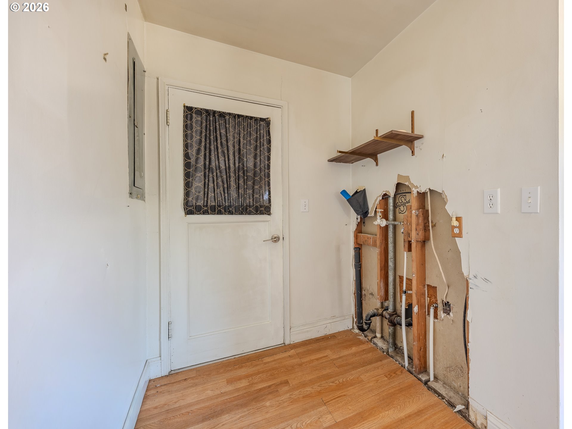 main property photo 18