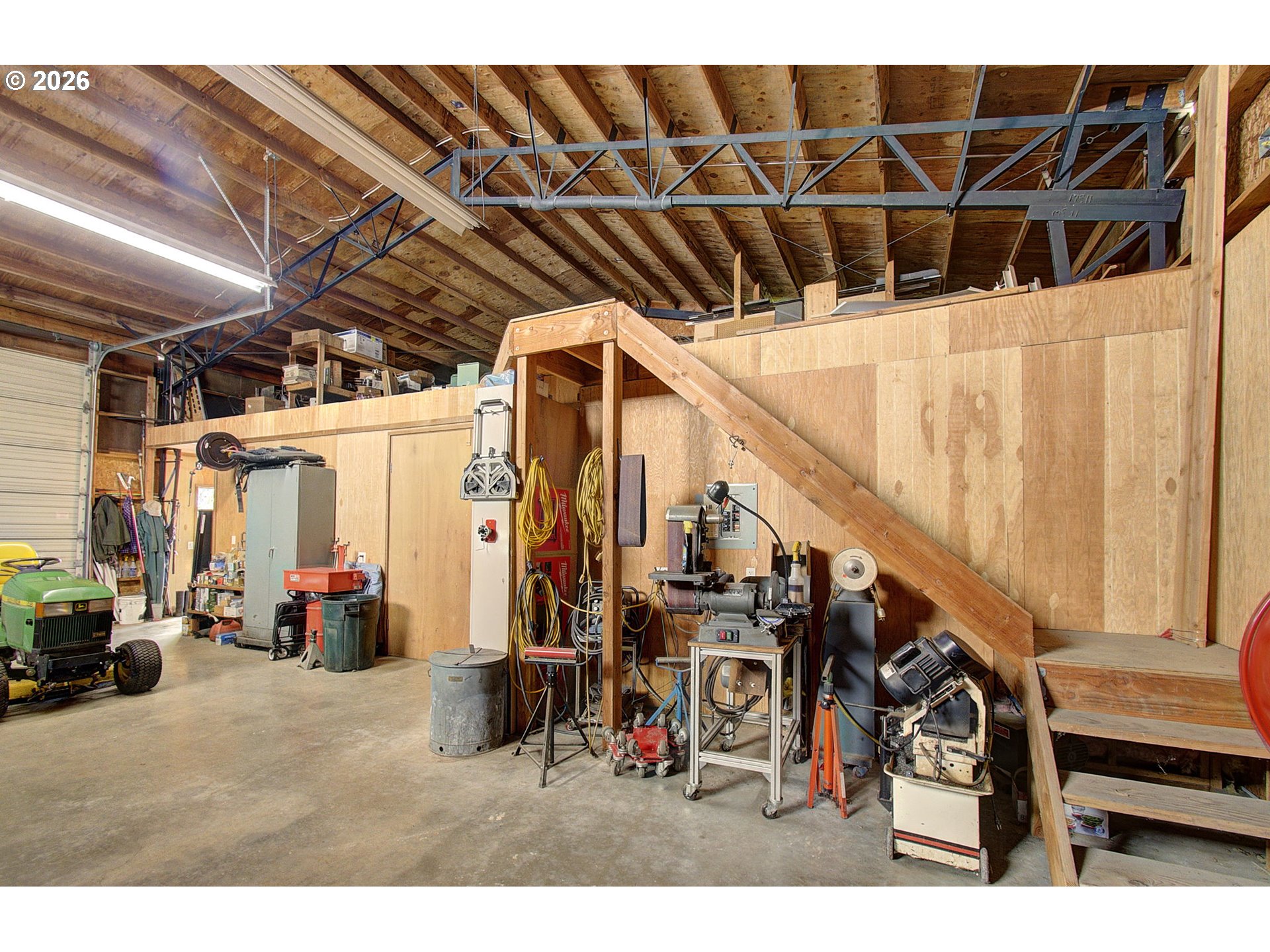 main property photo 39