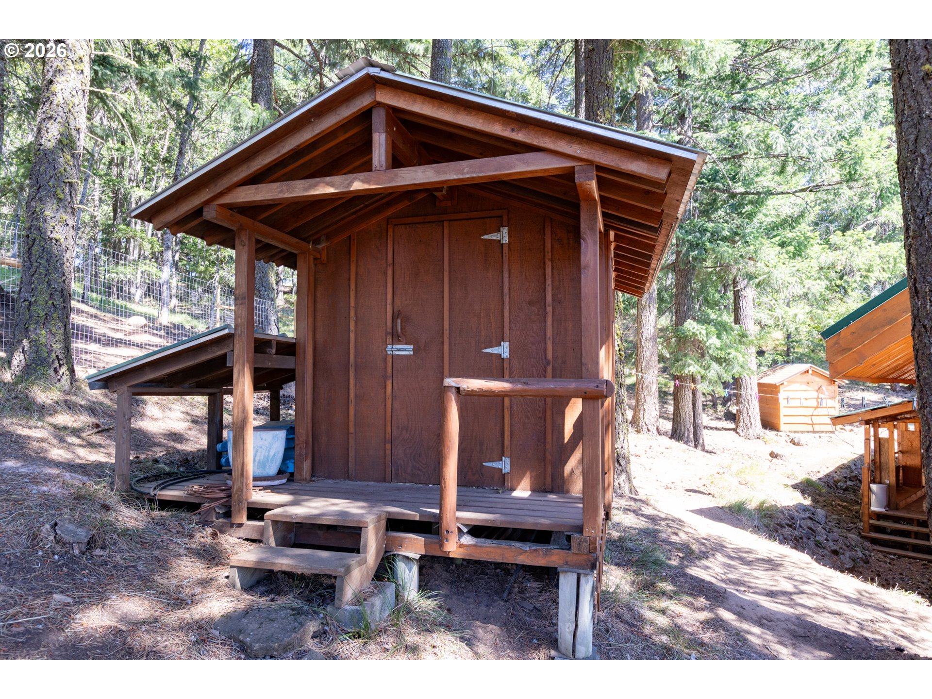 main property photo 28