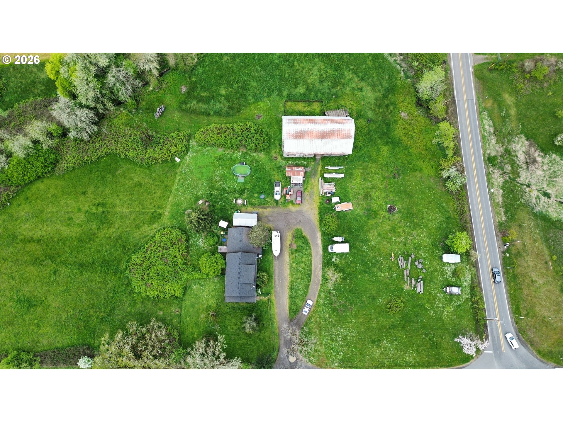 main property photo 10