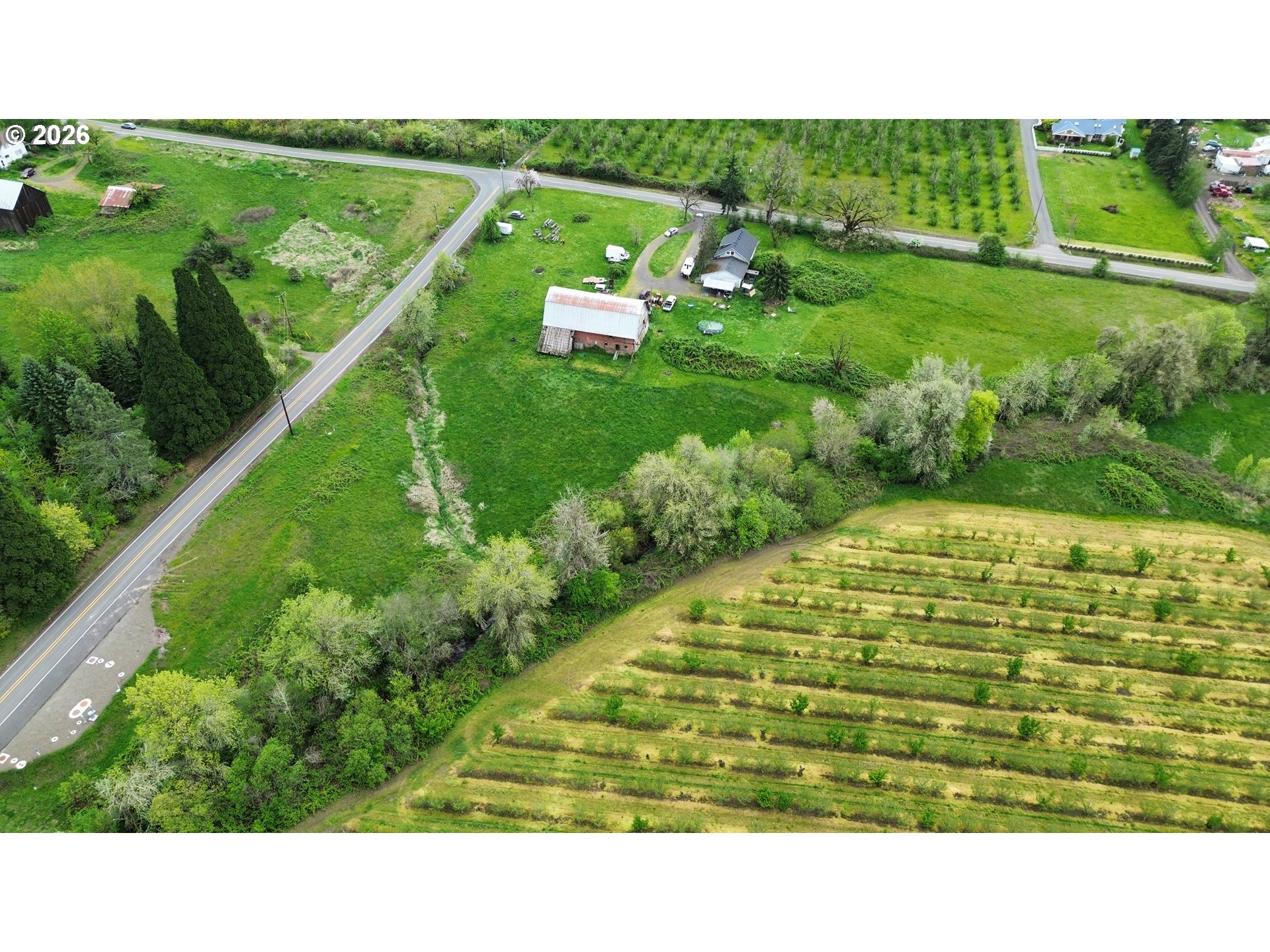 main property photo 11