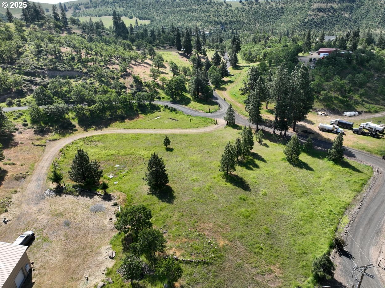 main property photo 13