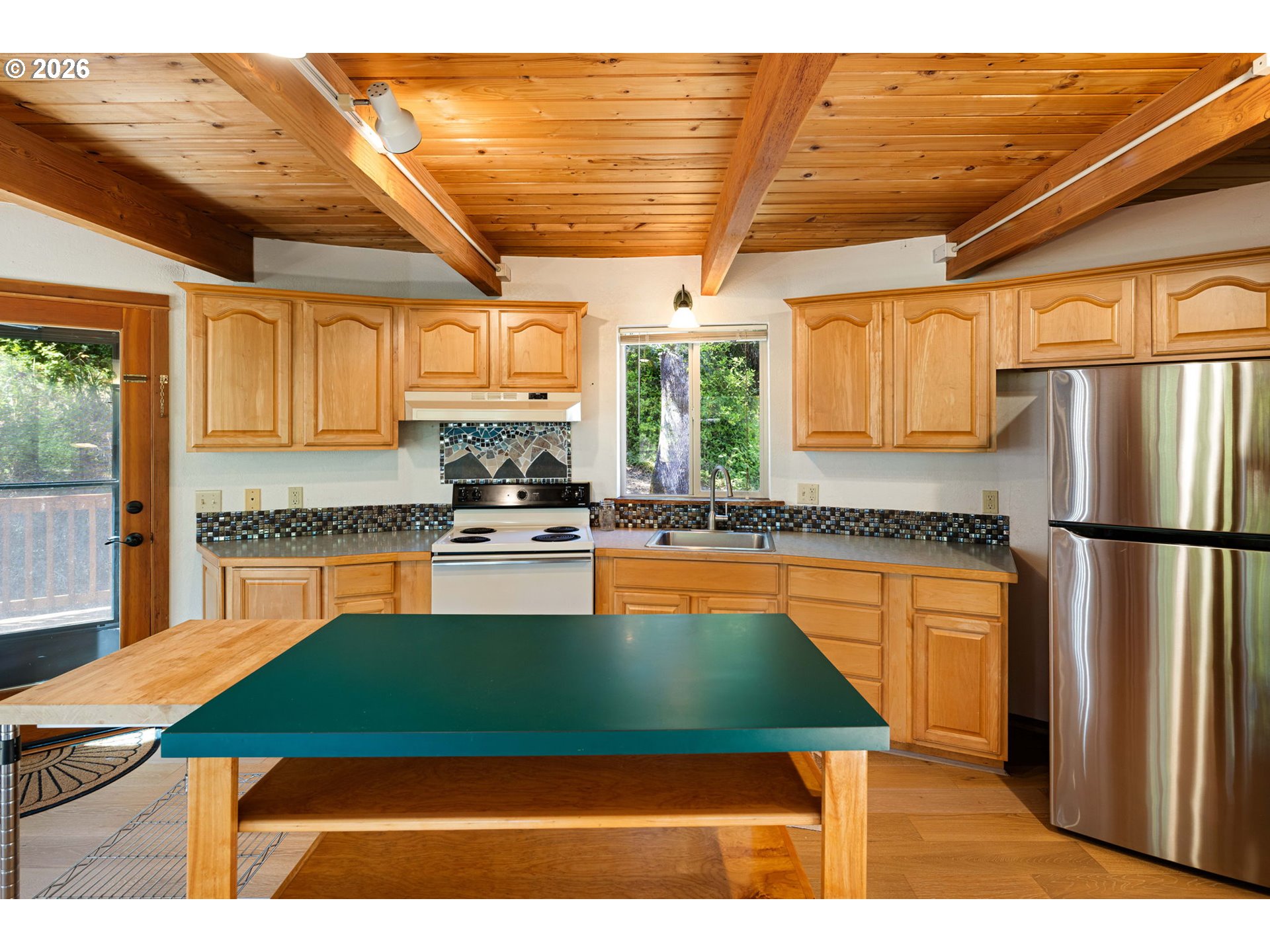 main property photo 12