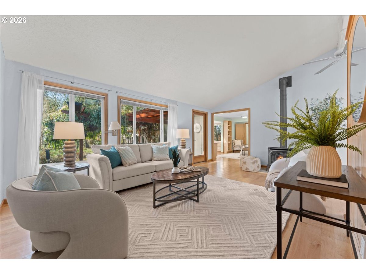 property viewer photo 2