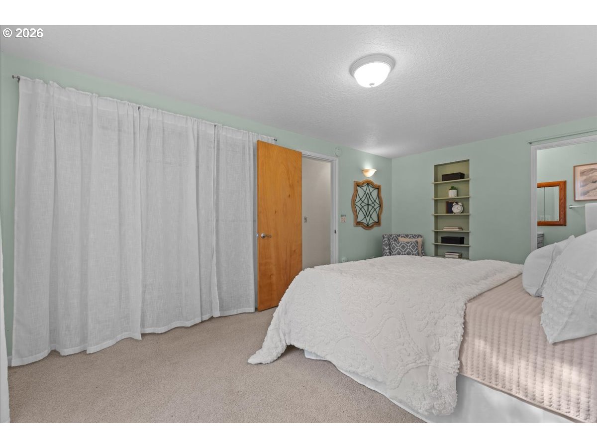 property viewer photo 24
