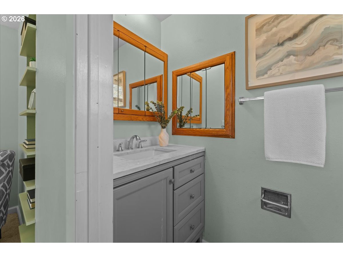 property viewer photo 25