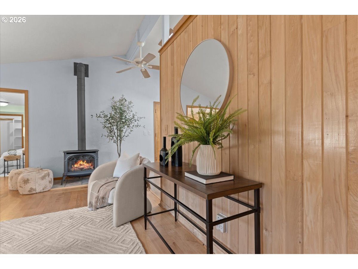 property viewer photo 3